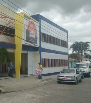 Escola Santa Esmeralda inicia transmissão de sua web rádio