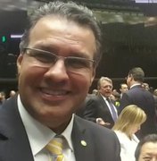 Partido Militar cede 38 para sigla de Bolsonaro e fica com 64