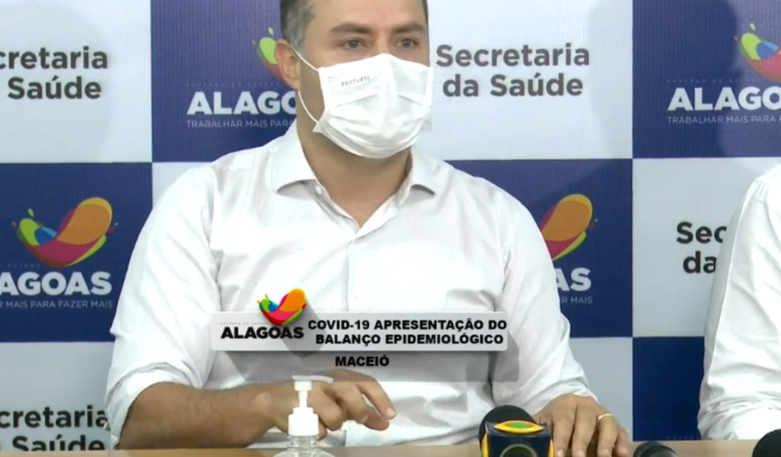 “O Estado não pode apostar”, diz governador sobre compra antecipada de vacinas