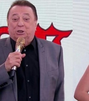 Raul Gil reclama do Teleton e fala de Maísa em conversa com fãs