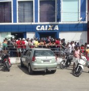 [Vídeo] Auxílio emergencial: agência da Caixa e lotérica ficam lotadas em Porto Calvo