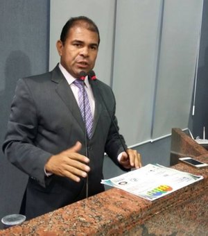 Câmara discute mudança de escolaridade dos auxiliares de sala em Maceió