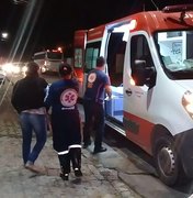 Colisão entre carro e moto deixa casal ferido em Arapiraca