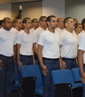 Polícia Militar de Alagoas forma novos soldados nesta terça-feira, 18