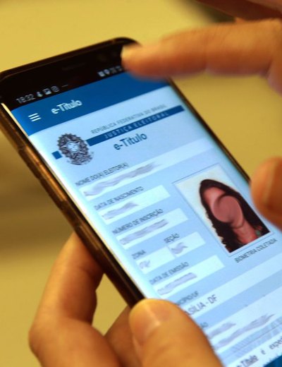 Eleitores que forem usar e-Título só podem baixá-lo até 23h59 de sábado