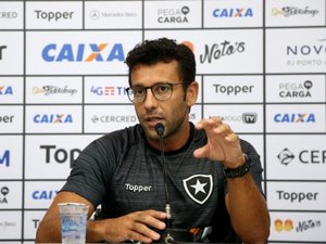Diretoria do Fortaleza faz contato com Alberto Valentim para cargo de treinador