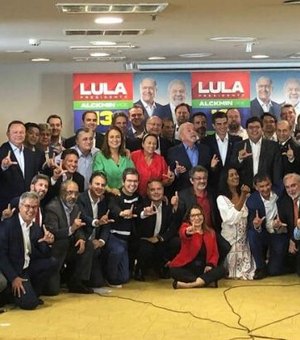 Renan Filho e Paulo participam de reunião para traçar estratégia da campanha de Lula nos estados