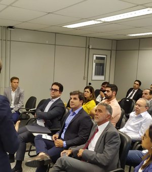 MP se reúne com empresas de ônibus e prefeitura de Maceió para apresentação de auditoria