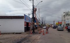  Incêndio em poste de energia elétrica assusta moradores de Arapiraca