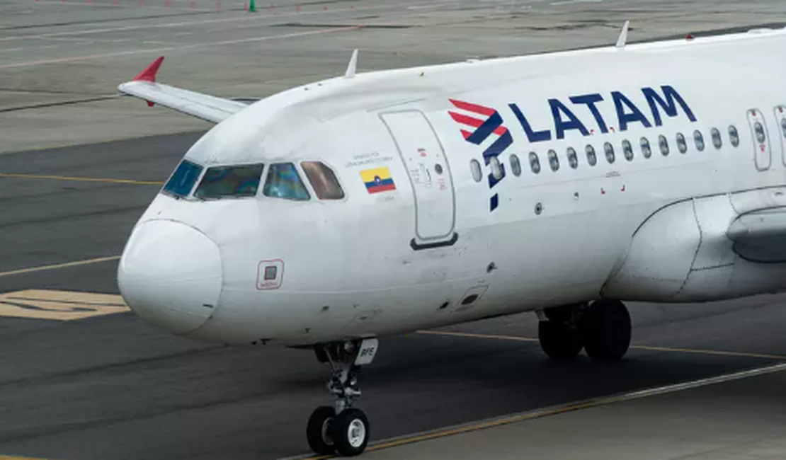 Piloto morre após passar mal em voo entre Miami e Santiago