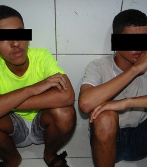 Adolescentes de 16 anos são detidos vendendo maconha na porta de escola estadual