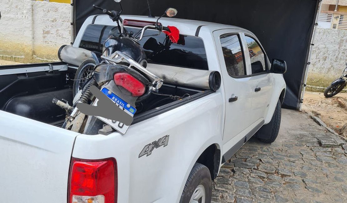 Polícia Civil recupera motocicleta roubada e abandonada em Rio Largo