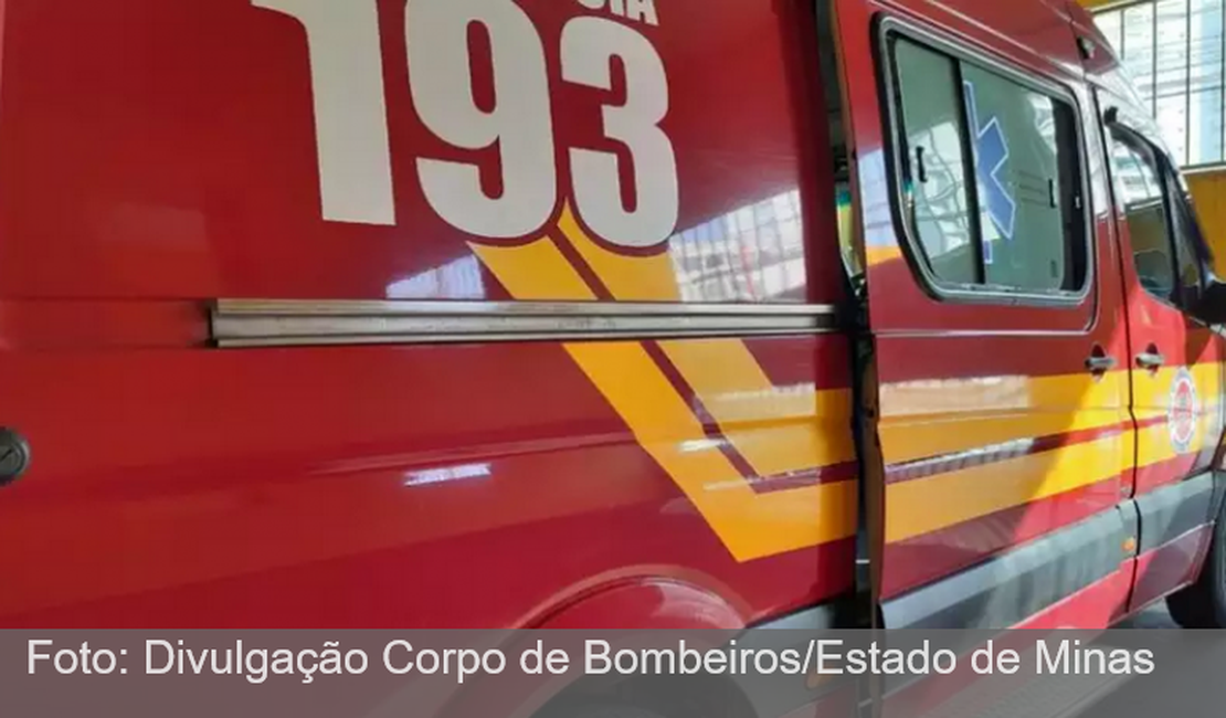 Homem fica preso nas ferragens após colidir contra ônibus no Centro de Maceió