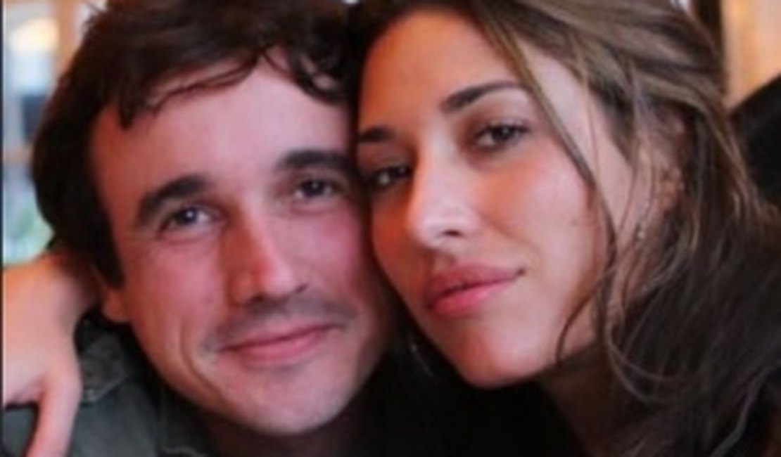Giselle Itiê homenageia o ator e ex-namorado Caio Junqueira