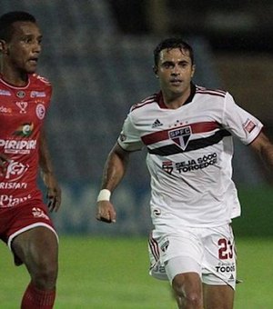 São Paulo discute rescisão de contrato com Éder