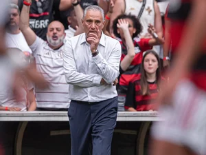 Tite desconversa sobre possibilidade de título e elogia atuação do Flamengo: ‘A melhor e mais consistente’