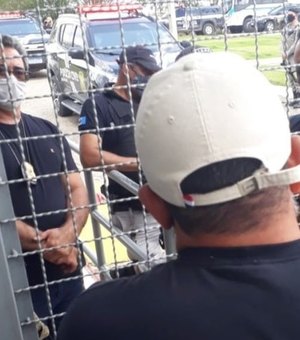 Policiais penais se recusam a receber presos no presídio do Agreste