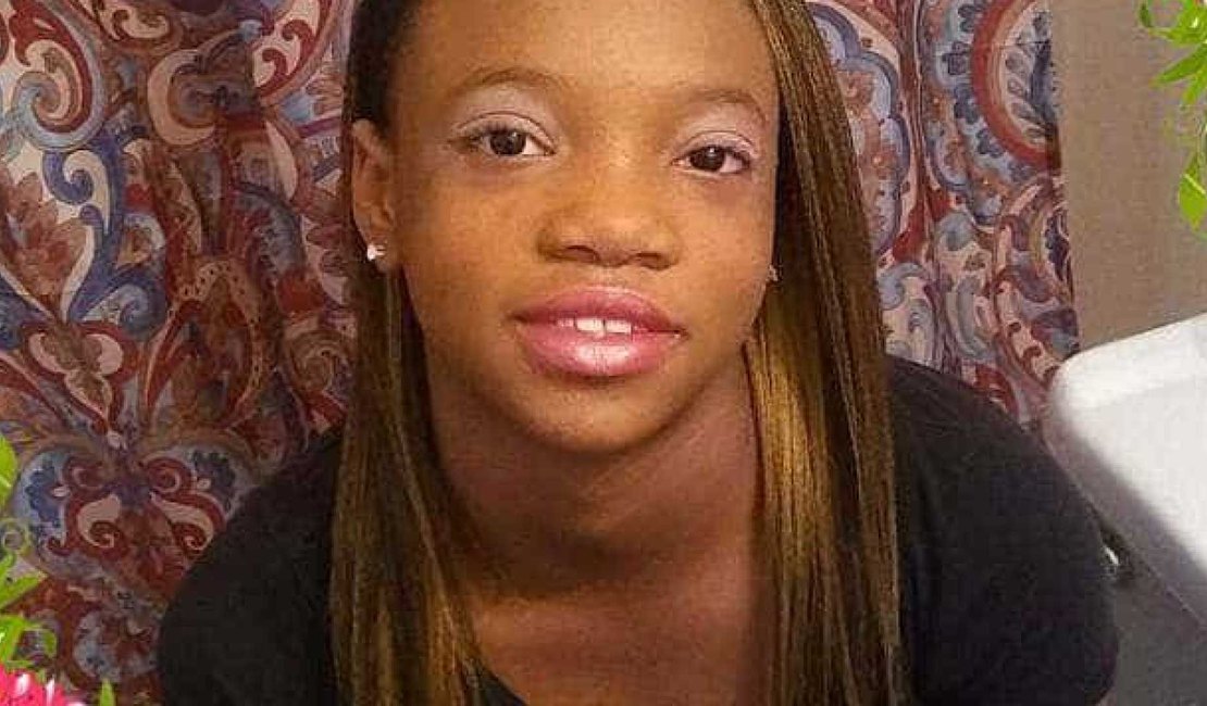 Menina de 13 anos mata amiga de 14 após discussão sobre roupas
