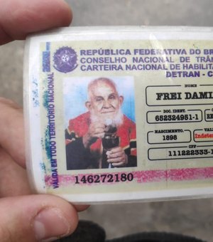 Durante abordagem do BPRv, idoso é encontrado com CNH de Pe. Cícero e Frei Damião