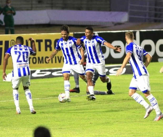 Na raça, CSA vence o Botafogo-SP e encosta no G4