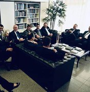  Prefeito de Craíbas se reúne com parlamentares alagoanos em Brasília