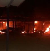 Incêndio atinge escola municipal na cidade de Branquinha