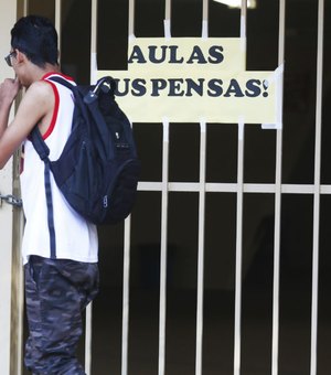 Volta às aulas presenciais é rejeitada por 61% dos brasileiros