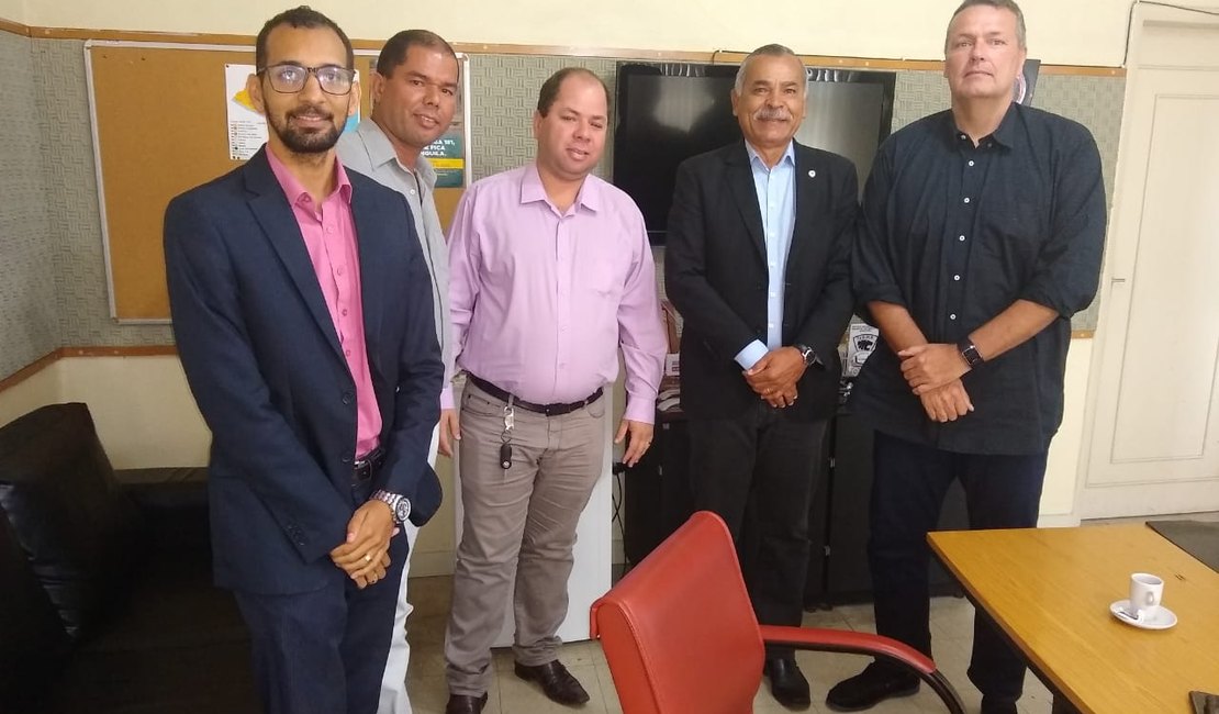 Deputado Tarcizo Freire se reúne com o Secretário Estadual de Segurança Pública