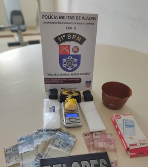 Jovem de 22 anos é preso com maconha e cocaína em Penedo