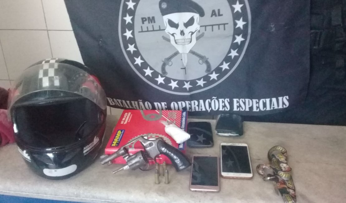 Homem suspeito de assaltos na parte alta de Maceió é preso no Prado