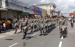 Autoridades e a população compareceram ao desfile de 7 de Setembro