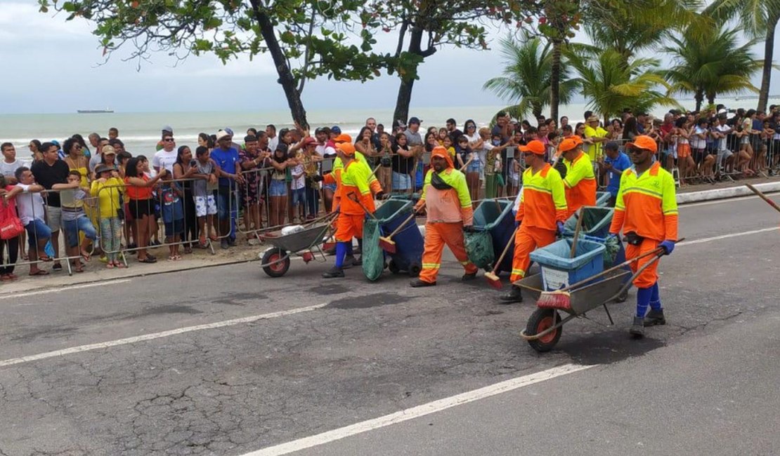 Prefeitura intensifica limpeza na orla durante e após desfile de 7 de setembro