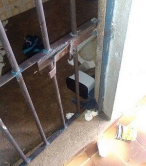 Preso força grade de cela e foge da Central de Polícia Civil em Arapiraca, no Agreste