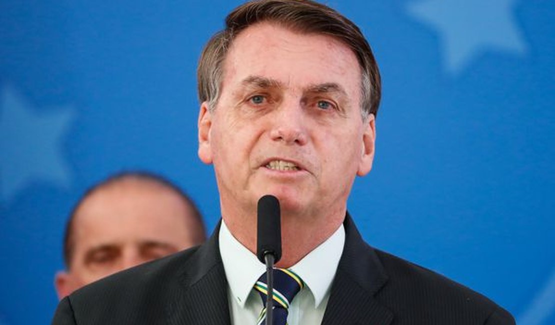 Bolsonaro quer cloroquina para pacientes com sintomas leves