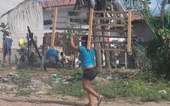 Moradores ocupam conjunto habitacional em Belo Monte
