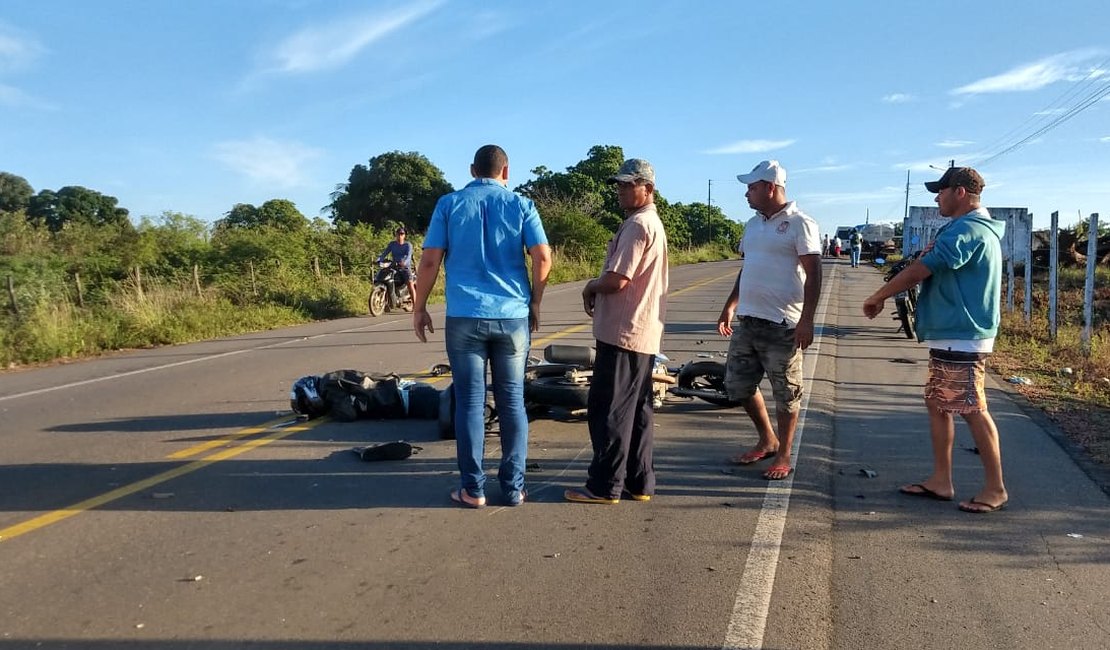 Cabo da PM morre após colidir em traseira de caminhão no Agreste