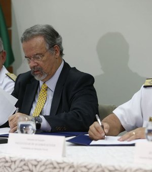 Marinha cria projeto para combater tráfico de drogas e armas pelo mar