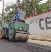 Prefeitura leva manutenção de via para a Rua Padre Cícero, no Antares
