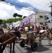 Carroceiros bloqueiam cruzamento do Centro de Maceió durante protesto