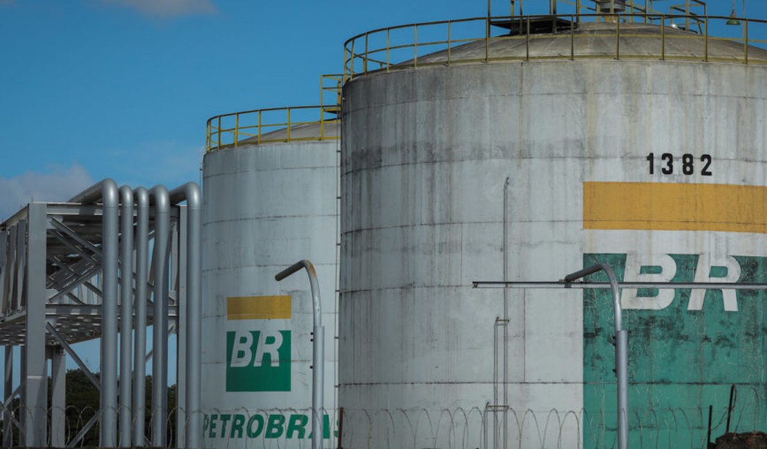 TST dá liminar à Petrobras impedindo petroleiros de entrar em greve