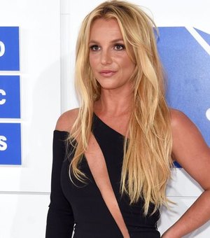 Britney Spears prepara retorno em dueto com Elton John, diz site