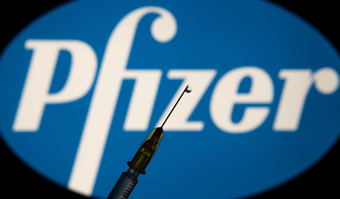 Novo lote com 936 mil doses de vacina da Pfizer chegam em Viracopos