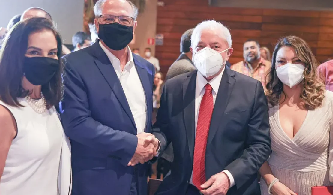 Lula e Alckmin se encontram em jantar com políticos em São Paulo