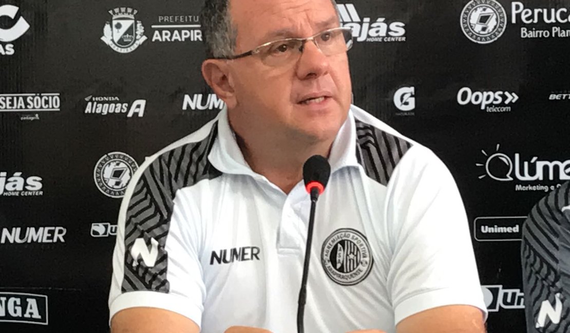 Marcelo Vilar é apresentado como novo técnico do ASA