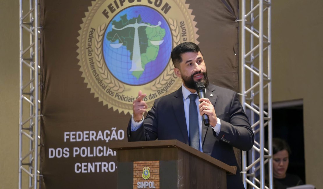 Deputado Fabio Costa é reconhecido pelo empenho na aprovação da Lei Orgânica da Polícia Civil