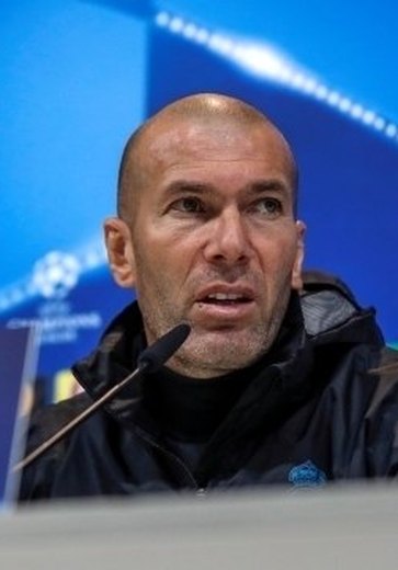 Real Madrid confirma volta de Zidane ao comando do time