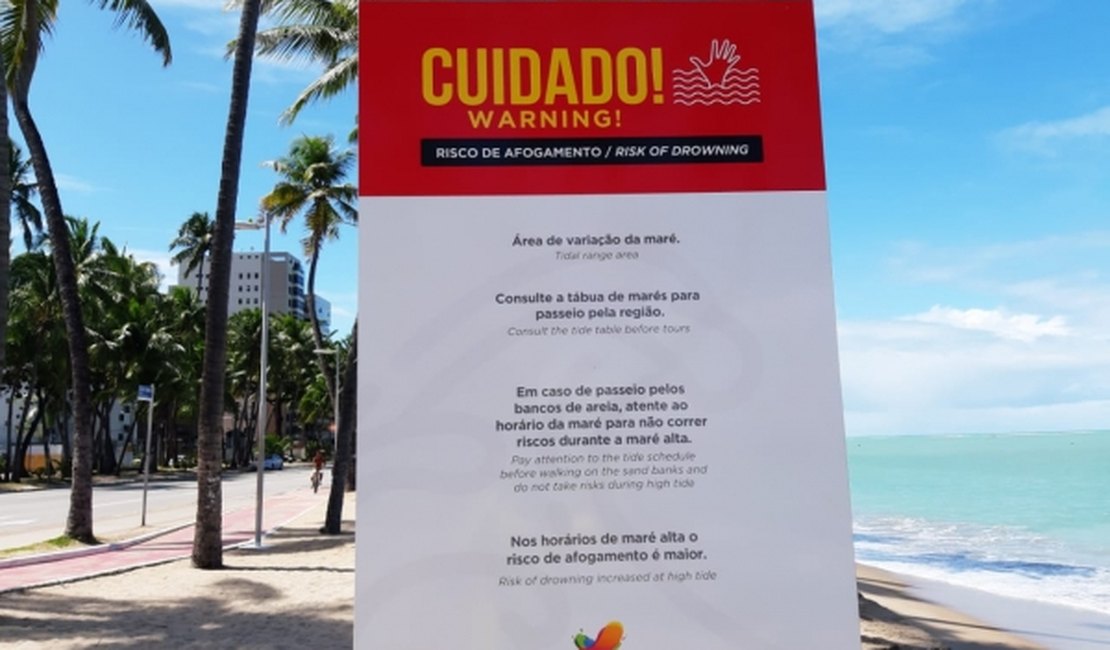 Criança de 12 anos é resgatada do mar por bombeiros em Maceió