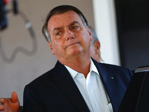 TSE marca para próxima terça julgamento de ações contra Bolsonaro