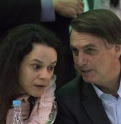 Janaína Paschoal pede que Bolsonaro deixe a Presidência: 'crime contra a saúde pública'