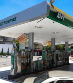 Petrobrás sobe preço de combustíveis e impacto na gasolina pode chegar a R$ 0,12 por litro